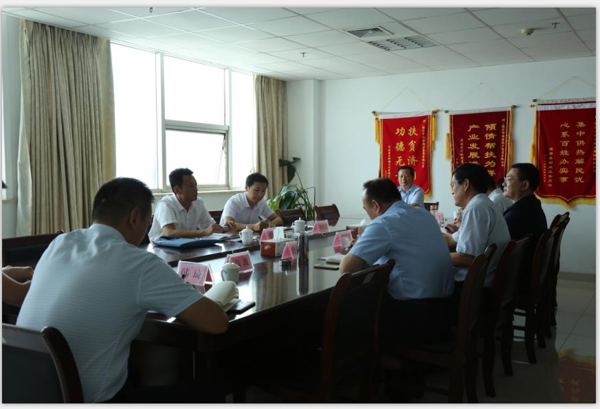 市國資委領(lǐng)導(dǎo)看望慰問恒源熱力集團(tuán)企業(yè)高質(zhì)量發(fā)展服務(wù)隊(duì)隊(duì)員