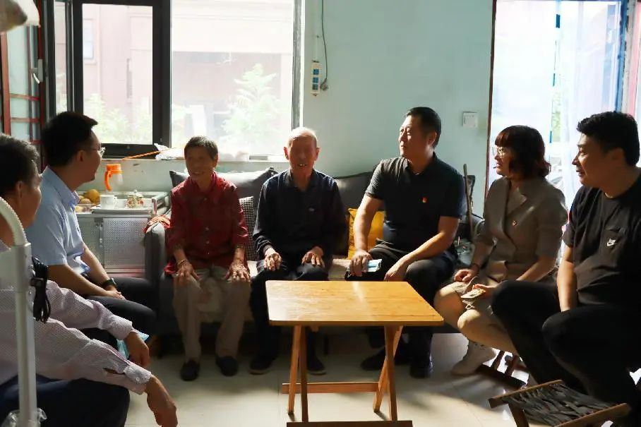 九九重陽節(jié)，濃濃敬老情——恒源熱力集團(tuán)開展重陽節(jié)敬老活動